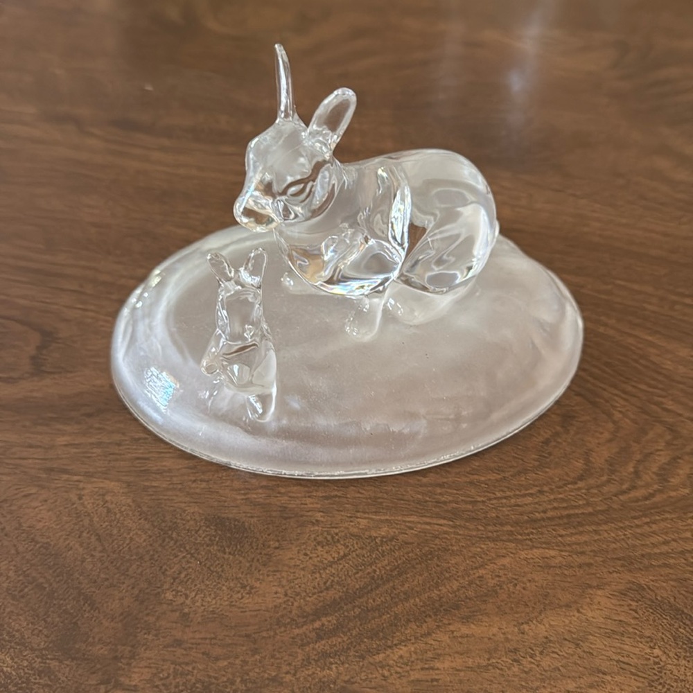 Glass bunnies decor